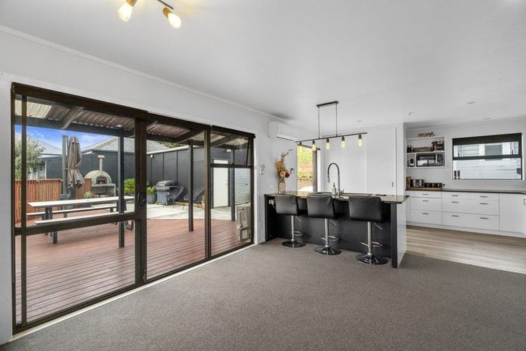 Photo of property in 34 Karaka Street, Helensville, 0800