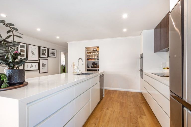 Photo of property in 18 Colin Grove, Hutt Central, Lower Hutt, 5010