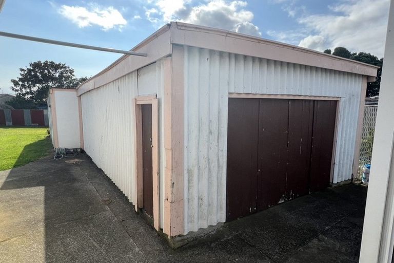 Photo of property in 6 Pamu Place, Waitara, 4320