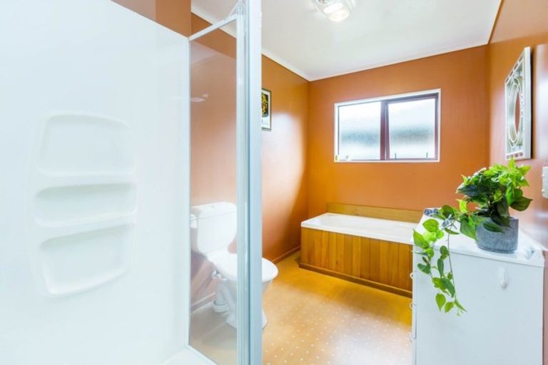 Photo of property in 12 Louis Street, Trentham, Upper Hutt, 5018