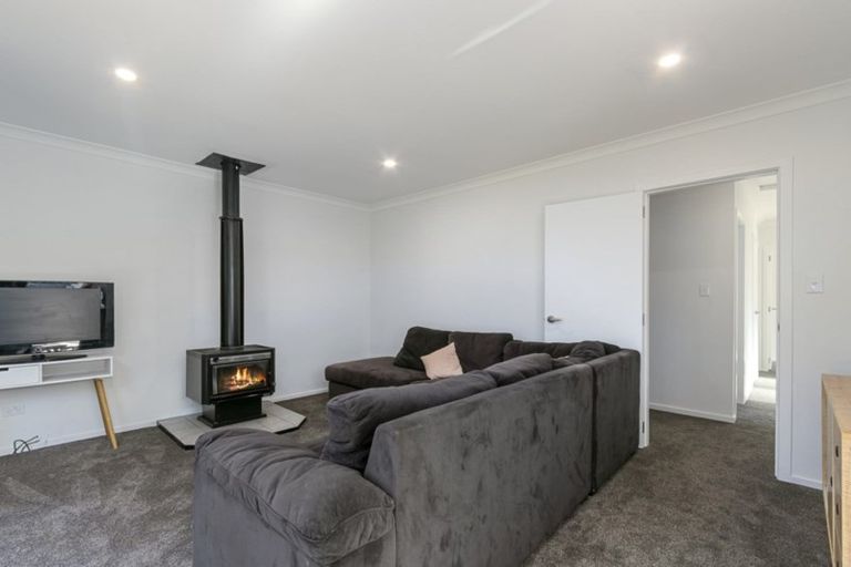 Photo of property in 27 Hair Street, Wainuiomata, Lower Hutt, 5014