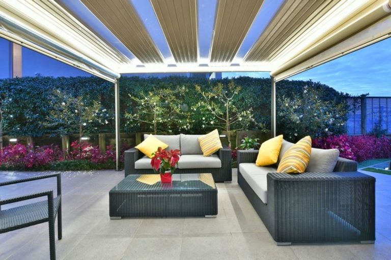 Photo of property in 2/126 Whangaparaoa Road, Red Beach, 0932