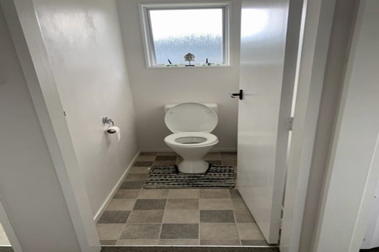 Photo of property in 50b Hartford Crescent, Totara Park, Upper Hutt, 5018