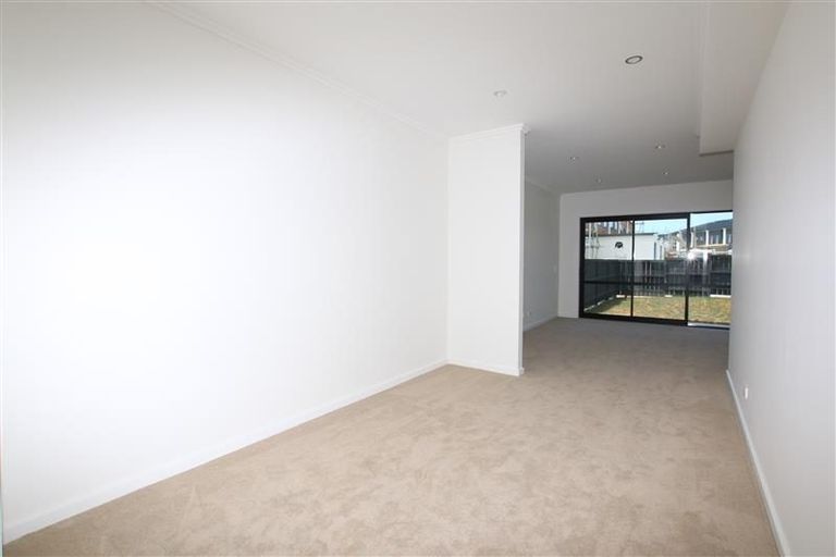 Photo of property in 5 Frances Bryers Road, Hobsonville, Auckland, 0616