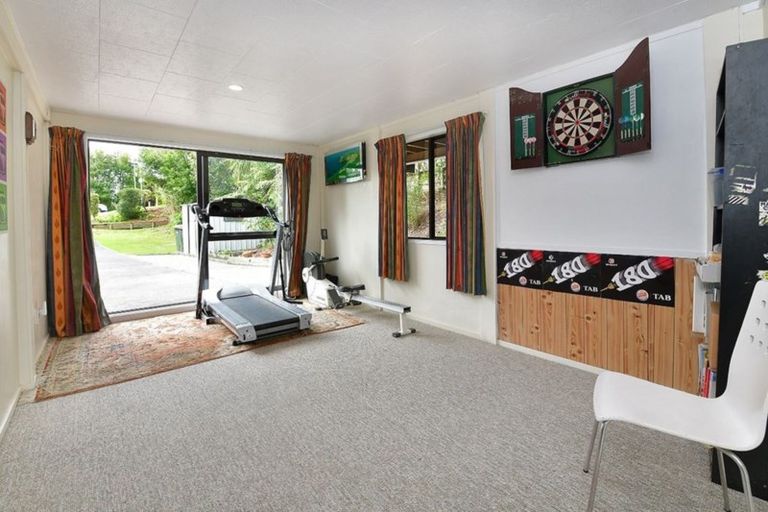 Photo of property in 25 Waiora Road, Stanmore Bay, Whangaparaoa, 0932