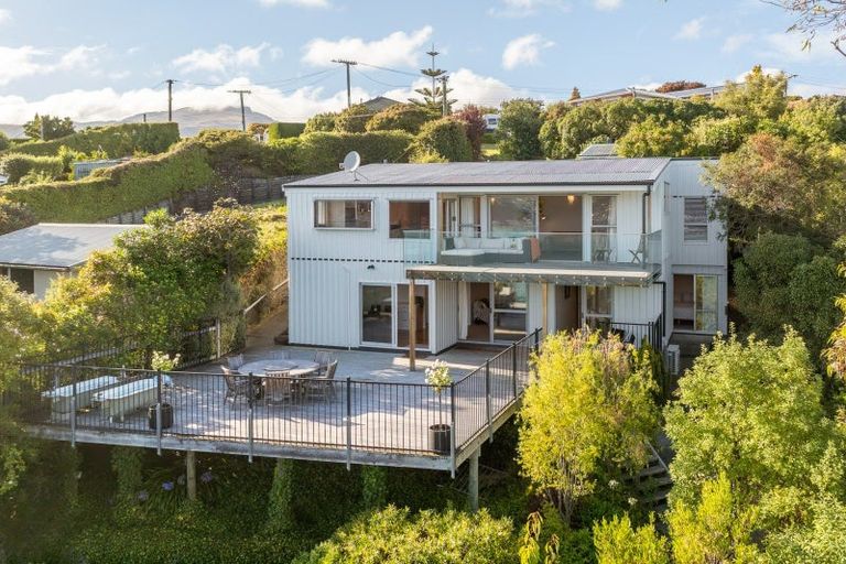 Photo of property in 21 Te Ara Crescent, Diamond Harbour, Lyttelton, 8971