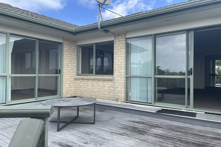Photo of property in 17 Summerland Drive, Henderson, Auckland, 0612