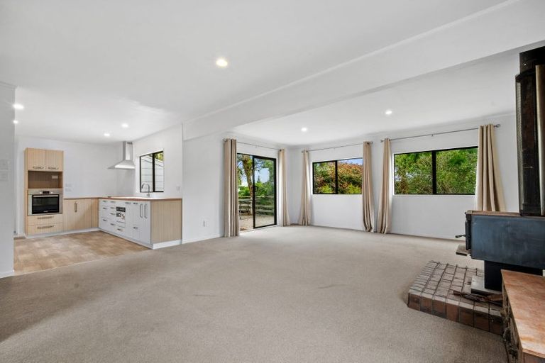 Photo of property in 10 Mabbett Lane, Waimauku, 0883