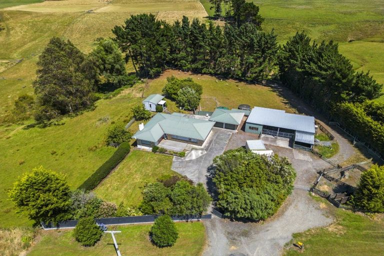 Photo of property in 1797 State Highway 3, Awahuri, Palmerston North, 4479