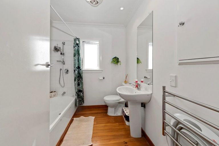 Photo of property in 55a Oceanview Road, Mount Maunganui, 3116