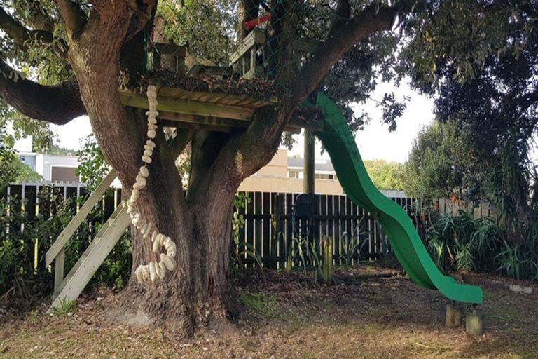 Photo of property in 32 Hunia Terrace, Himatangi Beach, Foxton, 4891