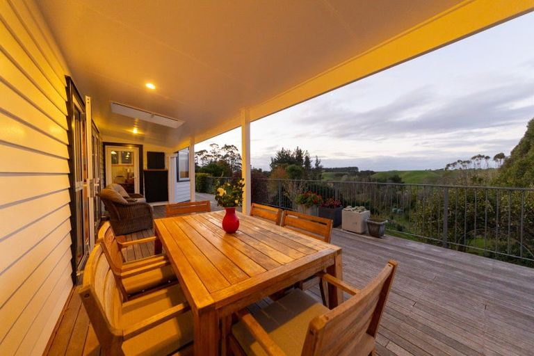 Photo of property in 122 Pahiatua Aokautere Road, Aokautere, Palmerston North, 4471