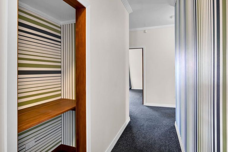 Photo of property in 230 South Road, Hawera, 4610