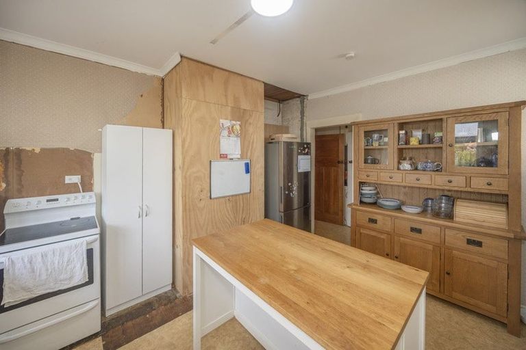 Photo of property in 76 Wharfe Street, South Hill, Oamaru, 9400