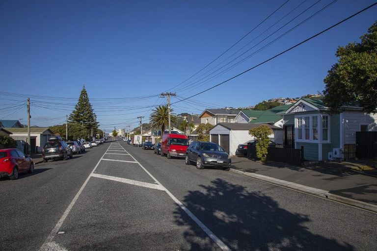 Photo of property in 2/80 Freyberg Street, Lyall Bay, Wellington, 6022