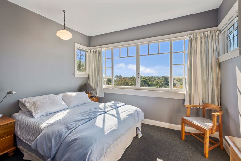 Photo of property in 5 Hackthorne Road, Cashmere, Christchurch, 8022