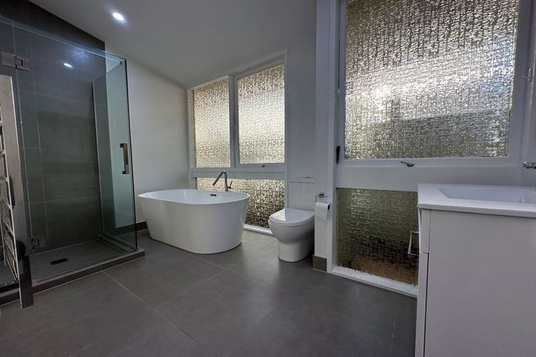 Photo of property in 44 Channel View Road, Campbells Bay, Auckland, 0630