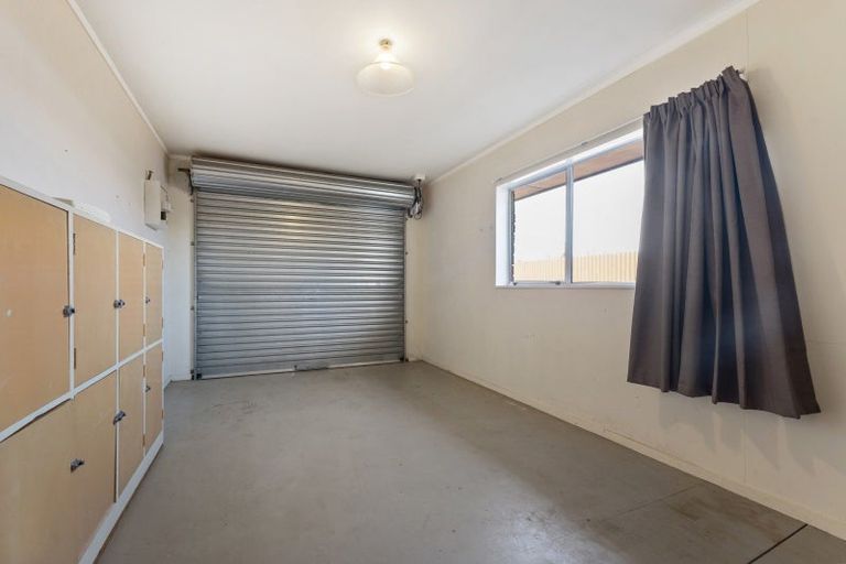 Photo of property in 1/99 Vogel Street, Roslyn, Palmerston North, 4414