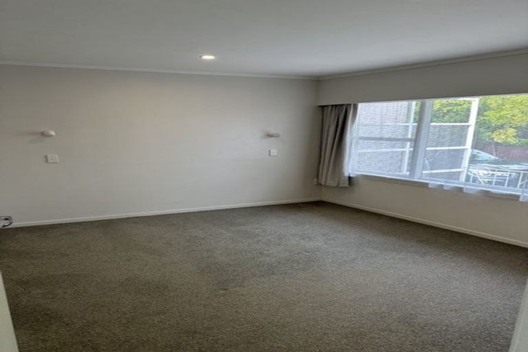 Photo of property in 3/2 Tobruk Crescent, Milford, Auckland, 0620