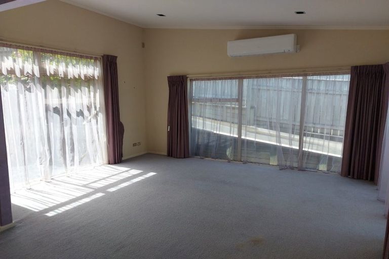 Photo of property in 13 Colin Guppy Crescent, Riverstone Terraces, Upper Hutt, 5018