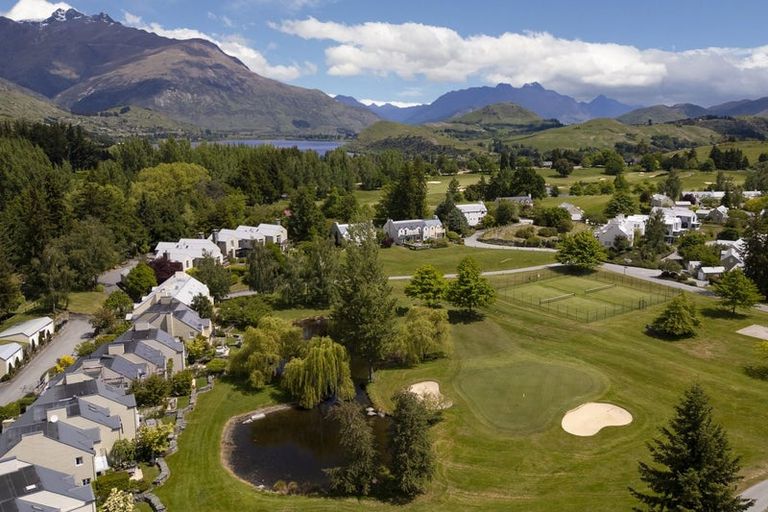 Photo of property in Millbrook Resort, 15 Fox's Rush, Arrowtown, 9371