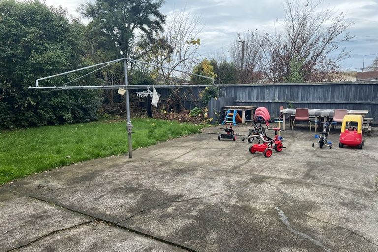 Photo of property in 1/242a Sawyers Arms Road, Bishopdale, Christchurch, 8053