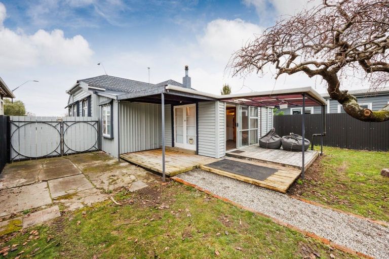 Photo of property in 148 Featherston Street, Palmerston North, 4410