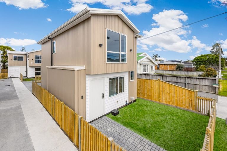 Photo of property in 115b Luke Street East, Otahuhu, Auckland, 1062