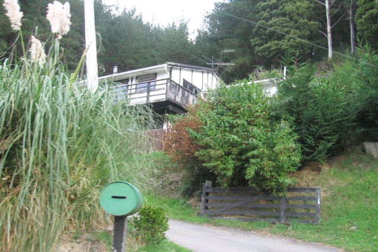 Photo of property in 180 Moores Valley Road, Wainuiomata, 5373