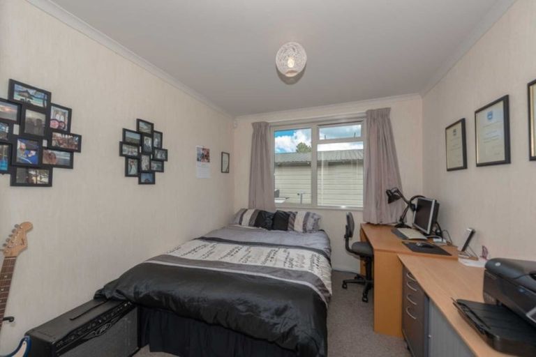 Photo of property in 9 Dowding Street, Melville, Hamilton, 3206