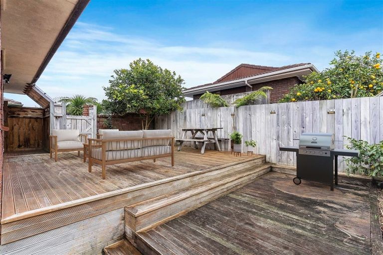 Photo of property in 3/54 Wellington Street, Howick, Auckland, 2014