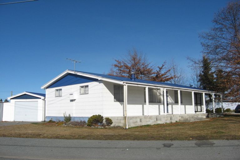 Photo of property in 1 Bendrose Place, Twizel, 7901