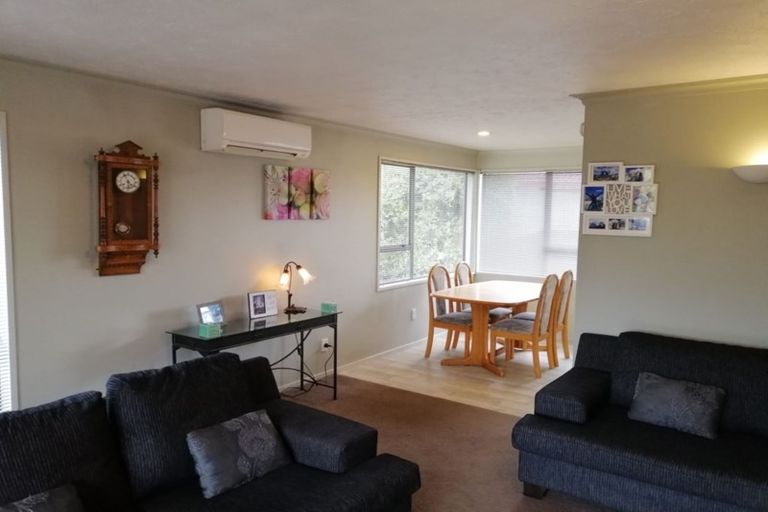 Photo of property in 26 Te Maru Place, Redwood, Christchurch, 8051