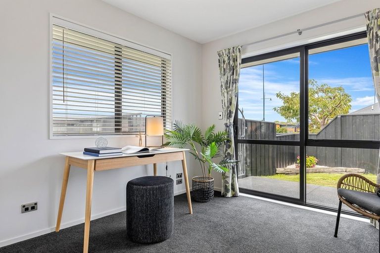 Photo of property in 23 Pegasus Main Street, Pegasus, 7612