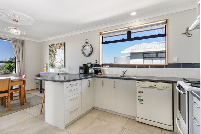 Photo of property in 34b Karaka Road, Otumoetai, Tauranga, 3110