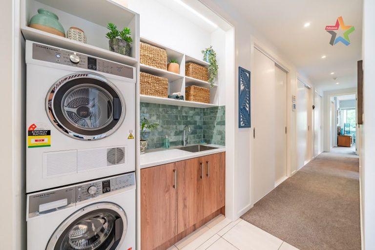 Photo of property in 6a Nelson Street, Petone, Lower Hutt, 5012