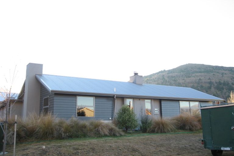 Photo of property in 8 Mathias Terrace, Arthurs Point, Queenstown, 9371