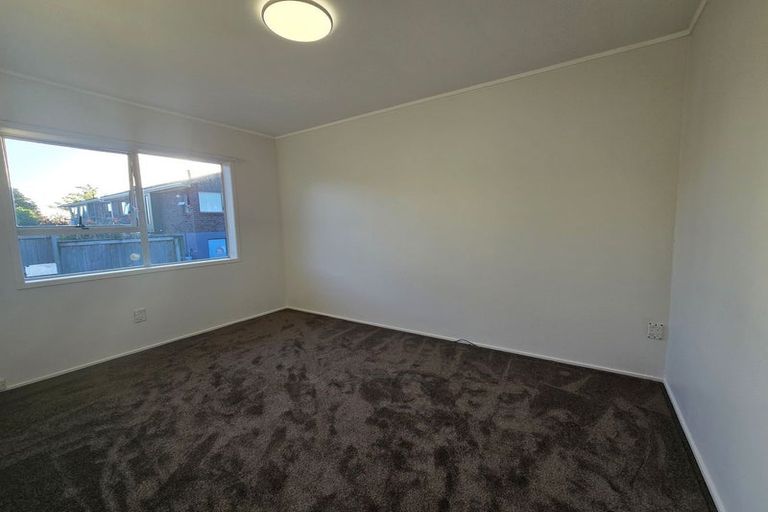 Photo of property in 1/38 Dalwhinnie Parade, Highland Park, Auckland, 2010