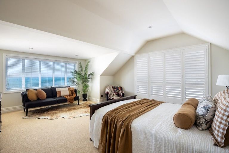 Photo of property in 10 Woolcombe Terrace, New Plymouth, 4310