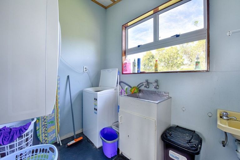 Photo of property in 16 Tokanui Haldane Road, Tokanui, 9884