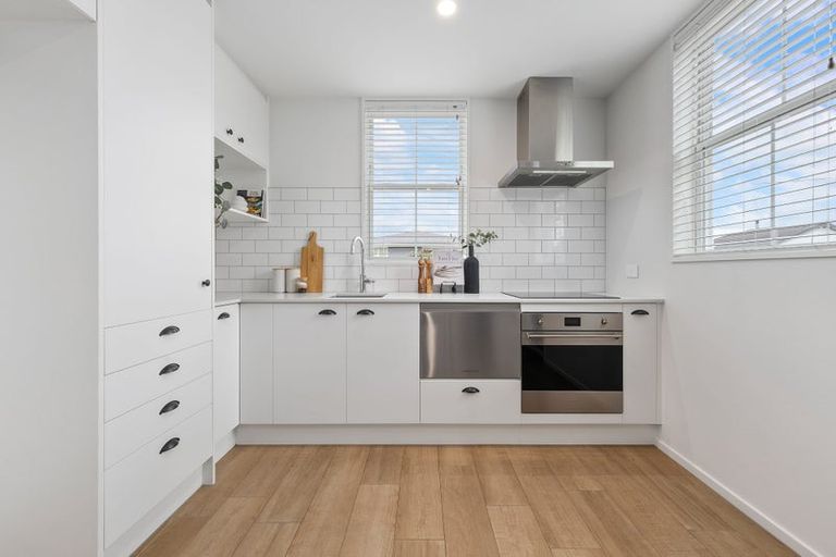 Photo of property in 4/30 Hargest Crescent, Sydenham, Christchurch, 8023