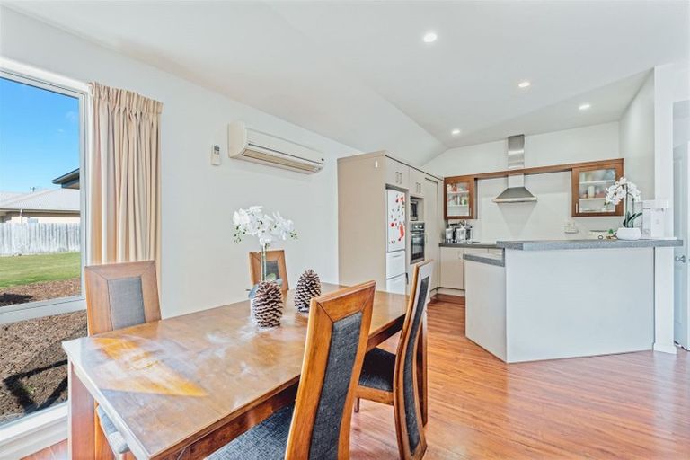 Photo of property in 16 Rushmore Drive, Belfast, Christchurch, 8051