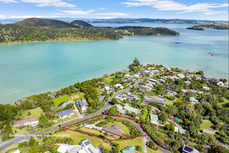 Photo of property in 4 Sunset Parade, Parua Bay, Whangarei, 0174
