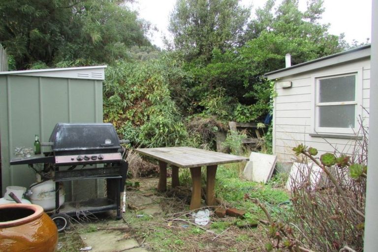 Photo of property in 70 Oxford Street, Lyttelton, 8082