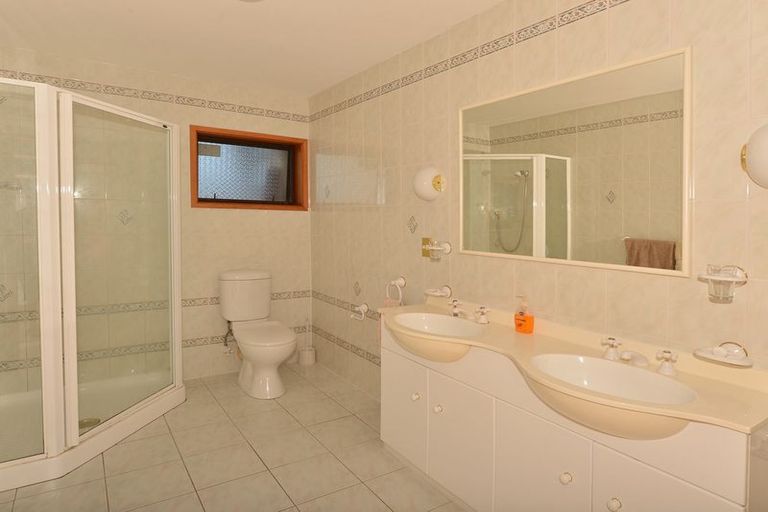 Photo of property in 70 School Road, Paihia, 0200