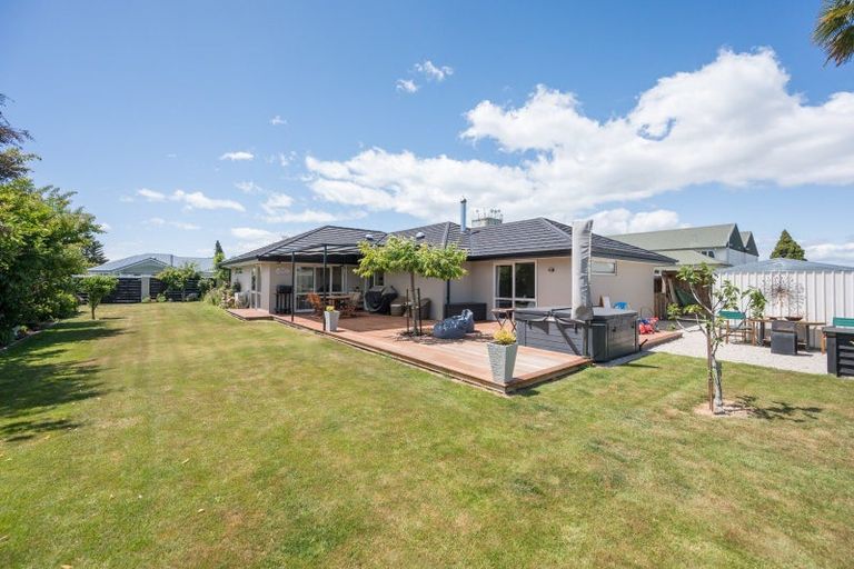 Photo of property in 14c Saxon Street, Motueka, 7120
