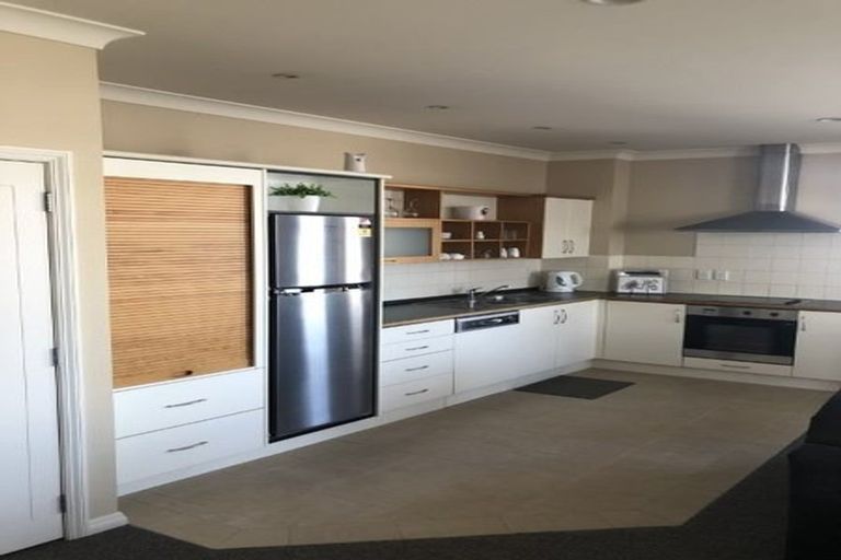 Photo of property in 2e/11 London Street, Hamilton Central, Hamilton, 3204