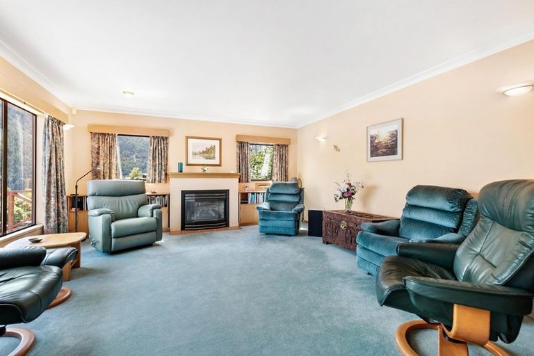 Photo of property in 15 Belfast Terrace, Queenstown, 9300