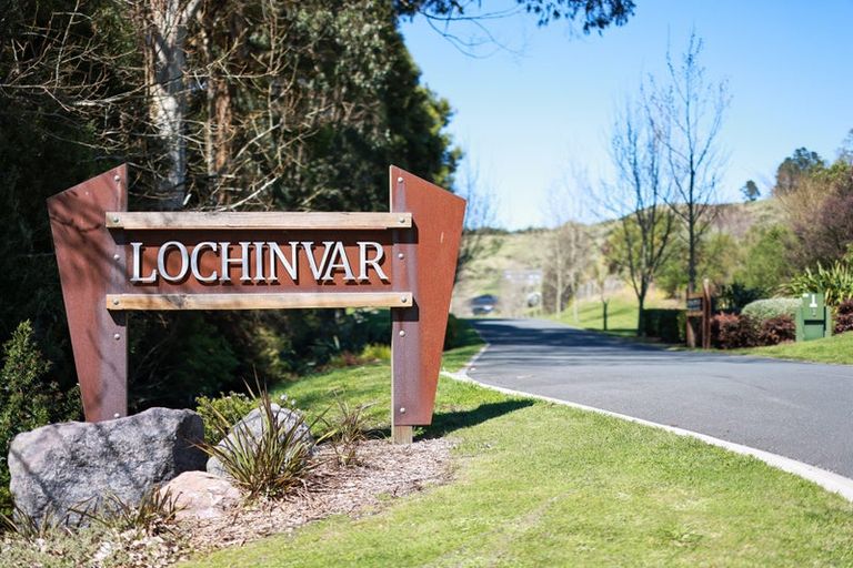 Photo of property in 17 Lochinvar Lane, Acacia Bay, 3385