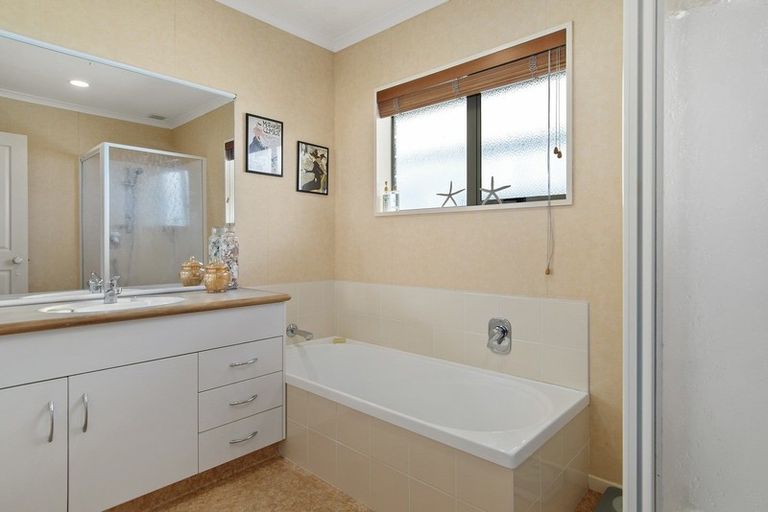 Photo of property in 1 Robinia Place, Ohauiti, Tauranga, 3112